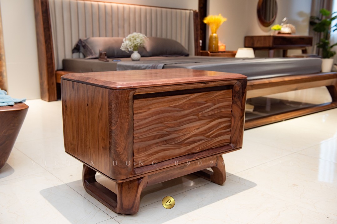 Tad đầu giường gỗ óc chó TB-01